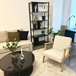Wunderschoenes Im P-berg Mit Pkw Stellplatz Optional Buchbar Apartment Berlin
